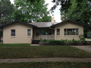 1223 Mulberry St, Yankton, SD 57078