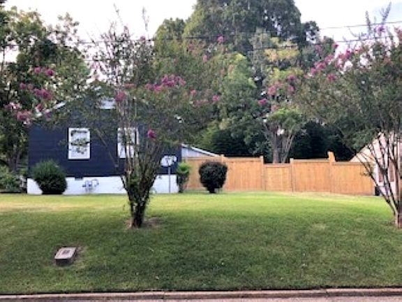 2nd image of 510 Overstreet Dr