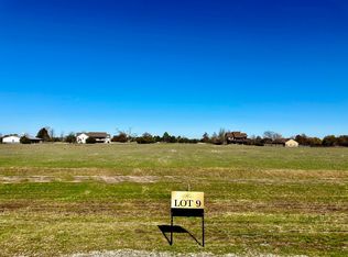 9 E 44th St S, Derby, KS 67037