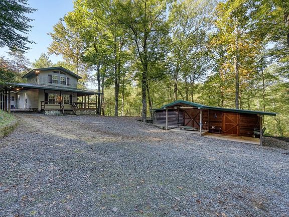 5th image of 3966 Hickory Nut Rd