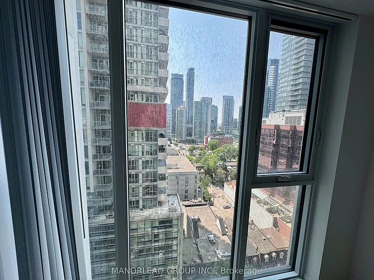 400 King St W #1216 — Photo 2