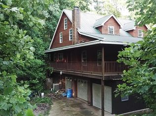 1505 Laynes Cove Rd, Pelham, TN 37366