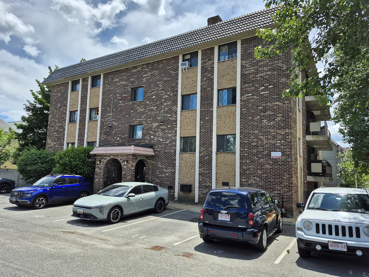 2 bed, 775 sqft, $2,600 — Photo 1