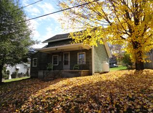 113 Chessie Ave, Low Moor, VA 24457