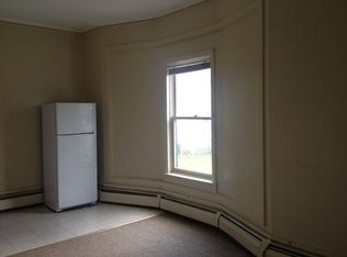 101 Center St APT 1, Bangor, ME 04401