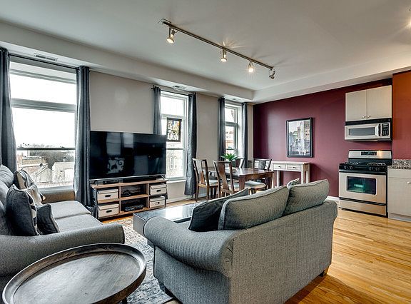4th image of 1521 N Paulina St APT 4F