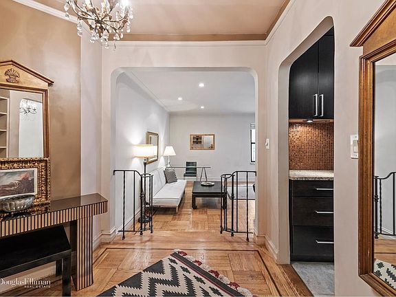 4th image of 686 2nd Ave #4B