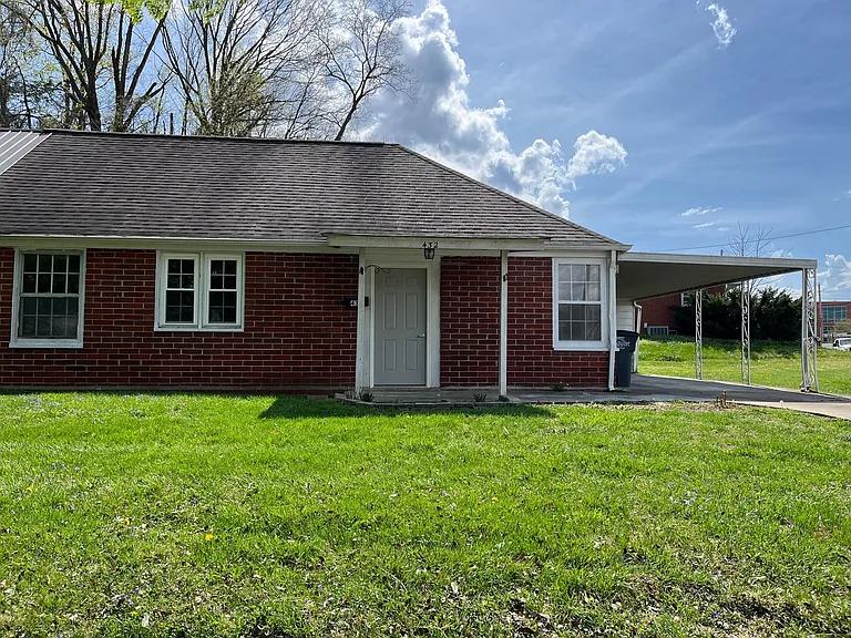 432 Sequoyah Dr — Photo 1