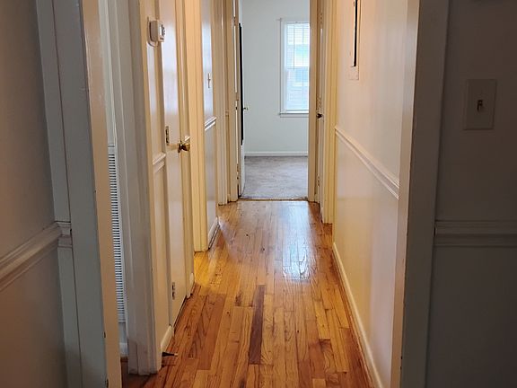 4th image of 2610 Phoenician Dr