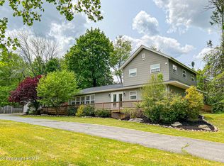 6253 Paradise Valley Rd, Cresco, PA 18326