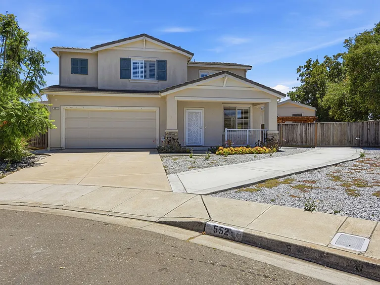 552 Stonehaven Ct — Photo 44
