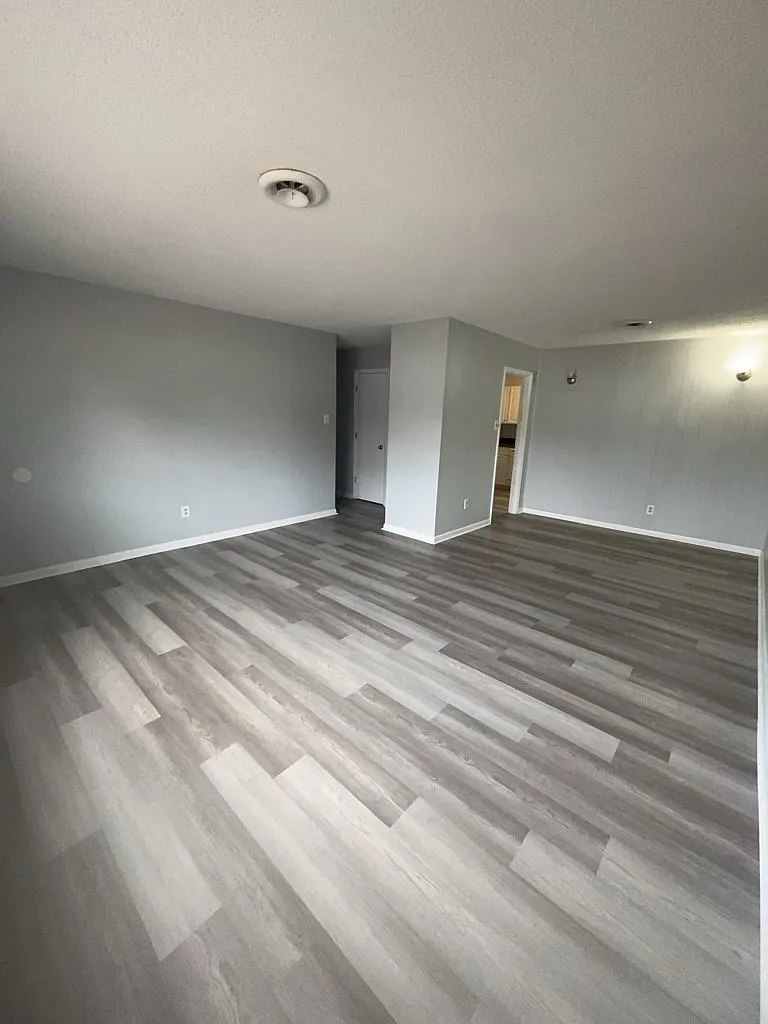 3 bed, 2.0 bath, 1175 sqft, $1,500 — Photo 3