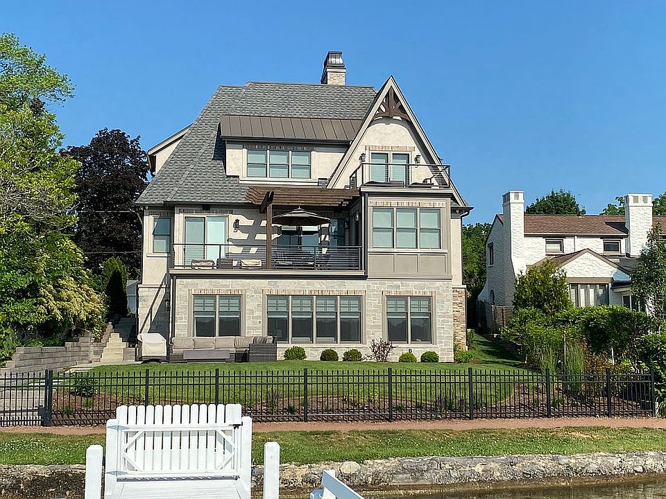 1st image of 1550 Lake Shore Dr