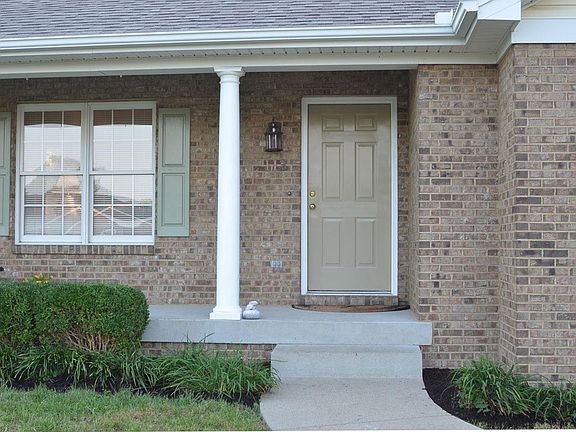 2nd image of 113 River Oak Dr