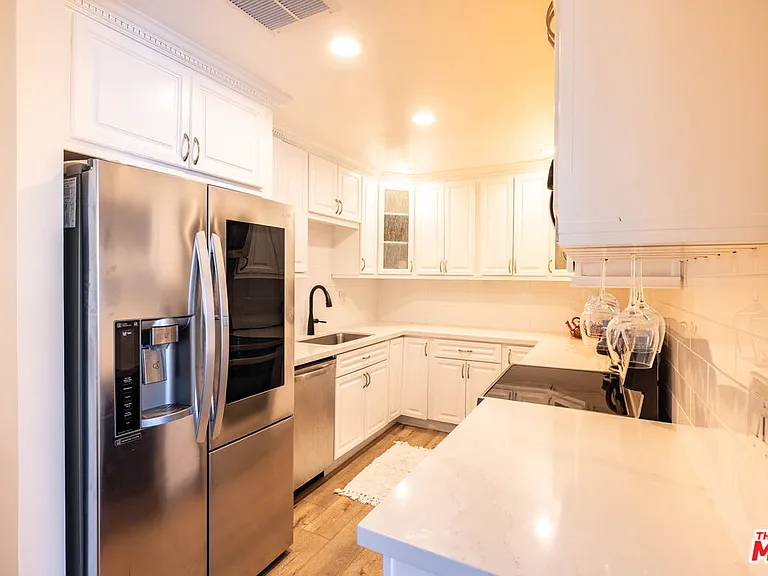 723 Palisades Beach Rd #318 — Photo 11