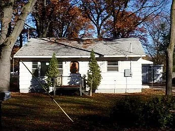 1522 Yarmouth Ave photo 1