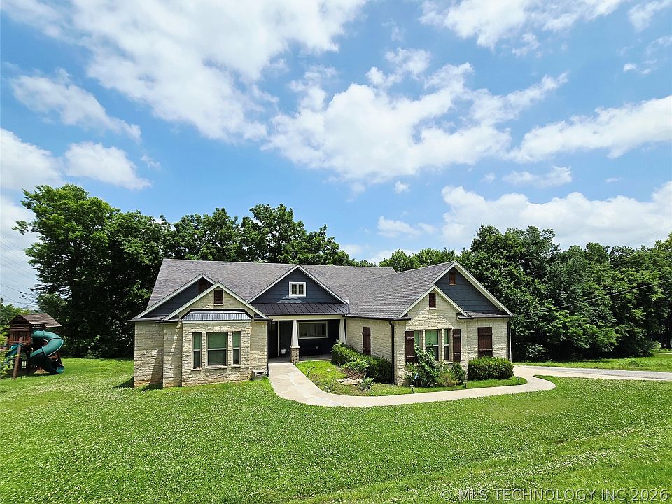 1st image of 1715 W Blue Starr Dr