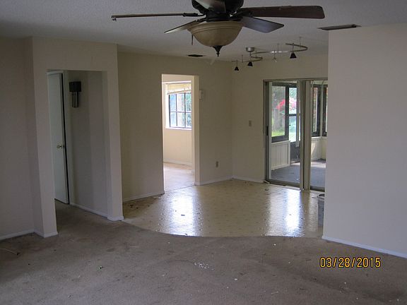 4th image of 1502 SE Hearne Court