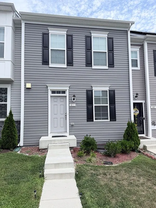4 bed, 3.5 bath, 1760 sqft, $3,500 — Photo 1