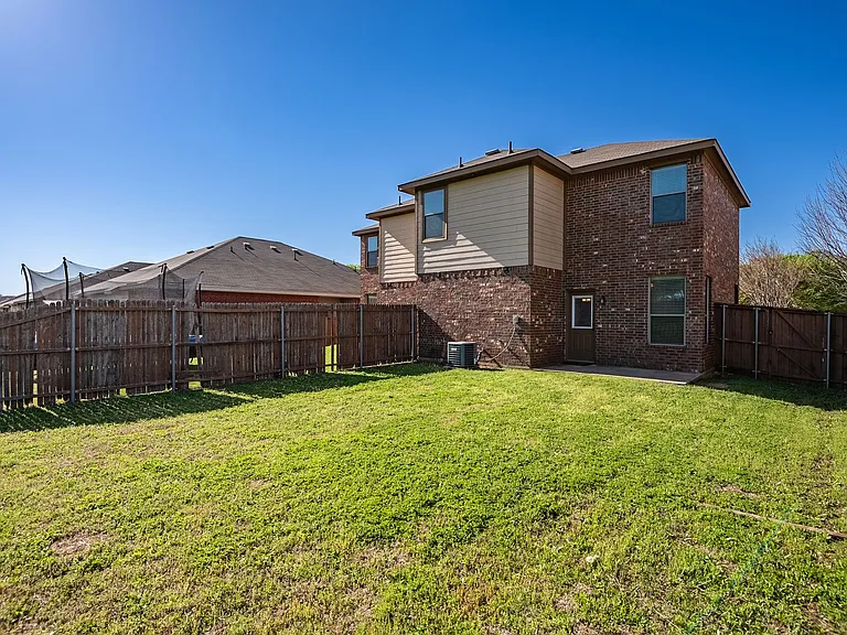 1426 Piedmont Dr — Photo 25