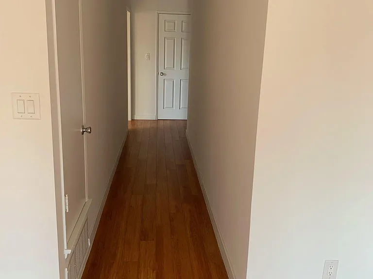 1045 S Sherbourne Dr #304 — Photo 4