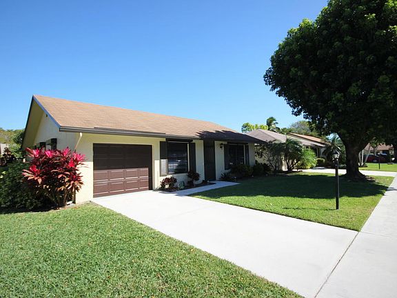 2nd image of 2777 Carnation Ct