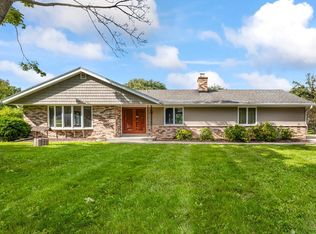15620 Vernon Dr, Brookfield, WI 53005