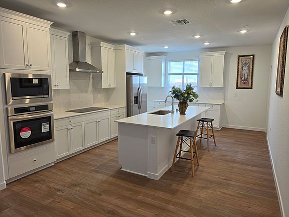 4th image of 10221 Terra Franca Way