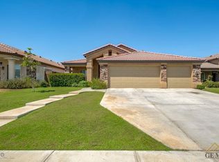 5210 Au Chocolat Dr, Bakersfield, CA