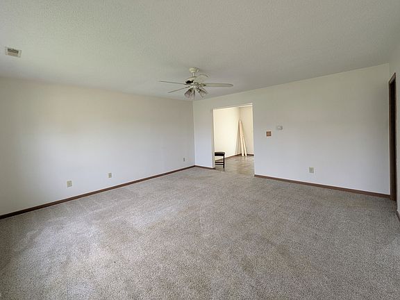 2nd image of 1685 Thresher Dr