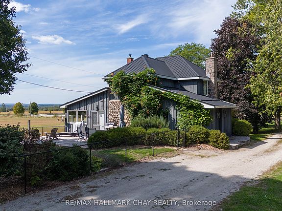 5th image of 2473 Ronald Rd
