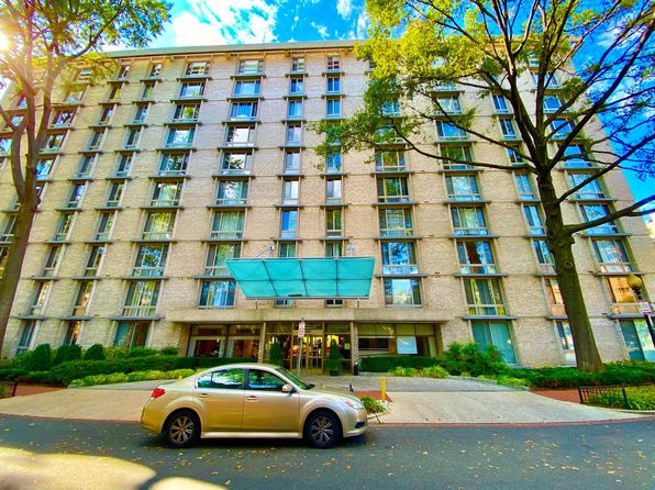 950 25th St NW APT 715