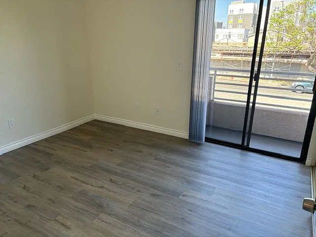 One Bedroom One Bath - $2,195/month - Prime West LA - Barrington and Pico — Photo 11