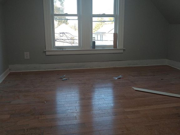 3rd image of 840 Congress Ave #2