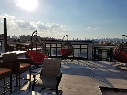 Rented by Nest Seekers International | media 35