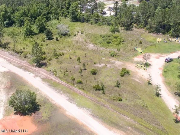 17089 Lamey Ln, Biloxi, MS 39532