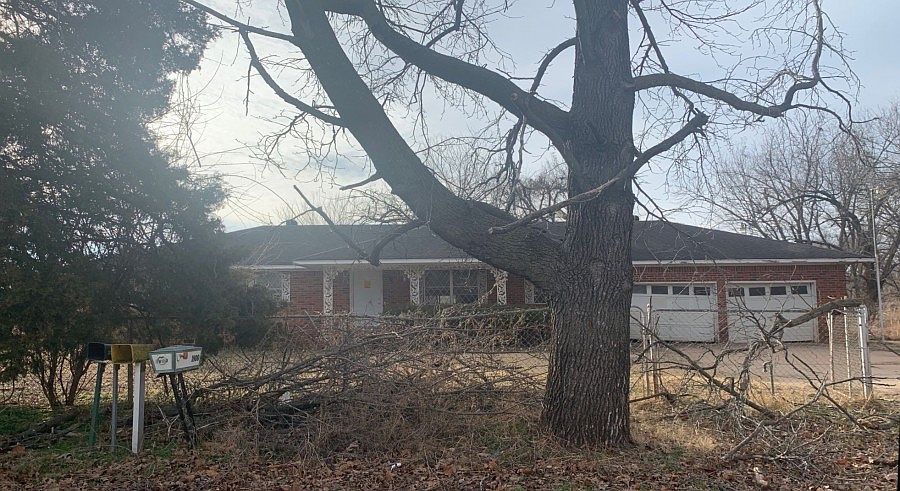 1st image of 1800 S 155th Ave W