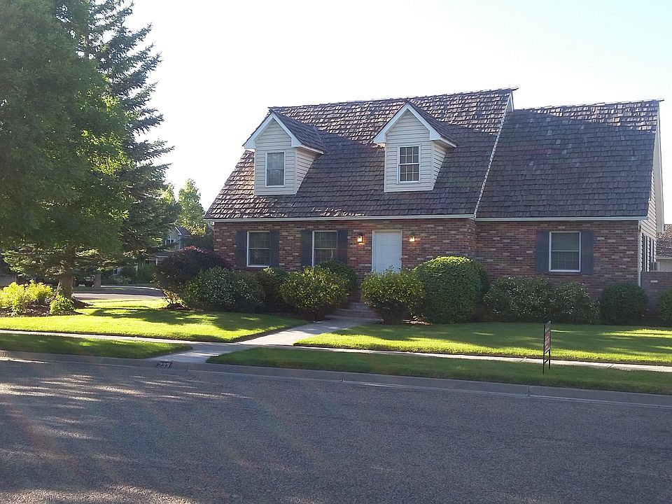 1st image of 233 Brookside Dr