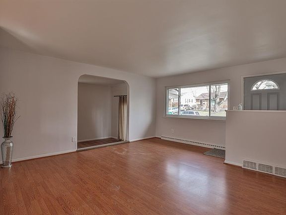 5th image of 2035 Connecticut Ave