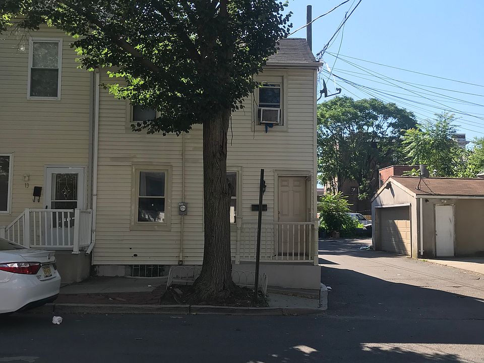 2nd image of 11 Roebling Ave