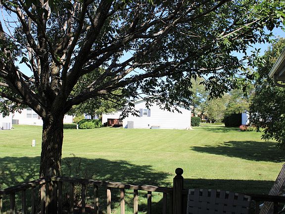 3rd image of 202 Canterbury Way