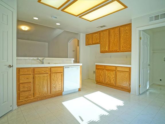 -Kitchen2