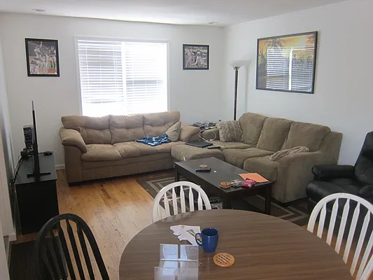 Rented by Realty 2000 Corp | media 12