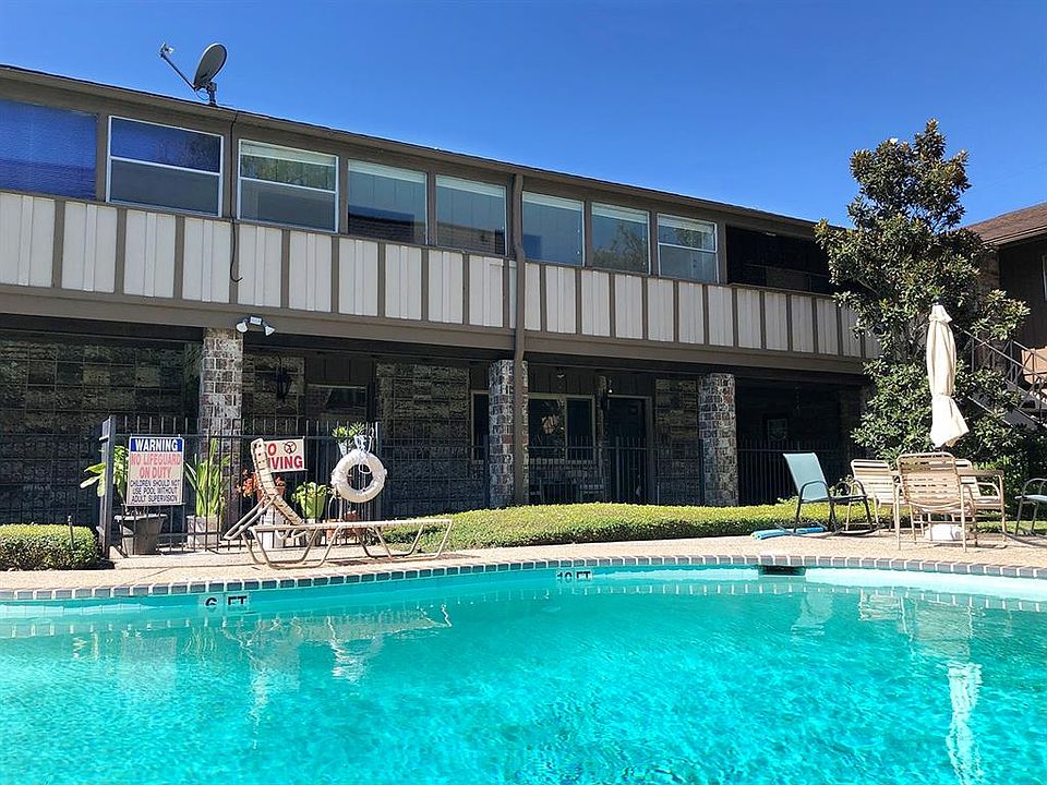 Welcome to 2574 Marilee Lane Unit 25