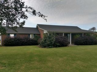 877 Robertson Rd, Friendship, TN 38034