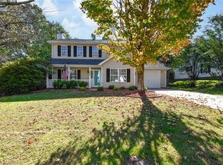 558 Orchard Ridge Ln, Greensboro, NC 27455