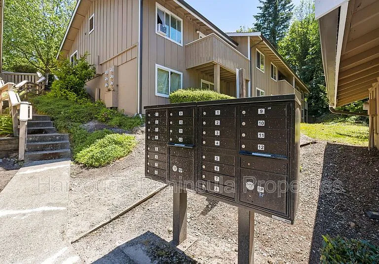 45 NE Torval Canyon Rd #4 — Photo 10