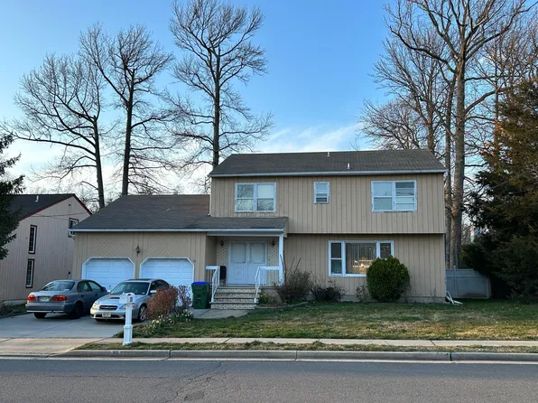 75 Calvert Ave E, Edison, NJ 08820