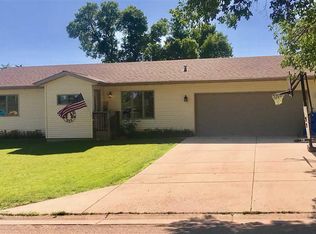 401 Center Ave, Garretson, SD 57030