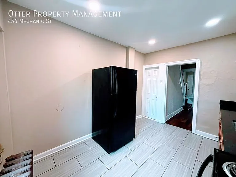 456 Mechanic St — Photo 14